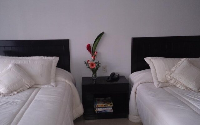 Отель Suites del Real комната для гостей