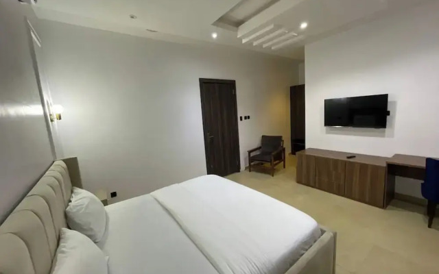 The Azaria Hotel and Apartments