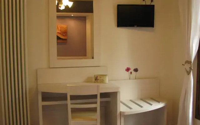 B&B LArseni 1921
