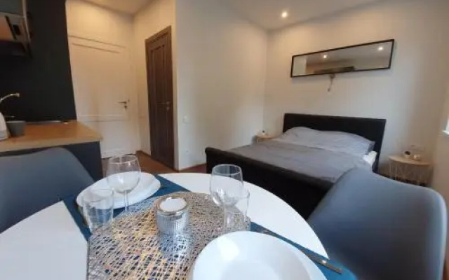 Oak house apartments