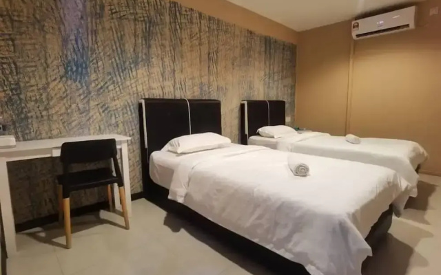 OYO HOME 90667 Chen Room Bs