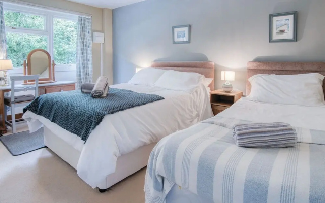 17 Beach Court - 2 Bed Apartment - Saundersfoot