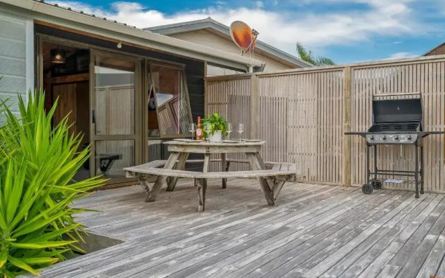 Golden Holidaze - Pauanui Holiday Home