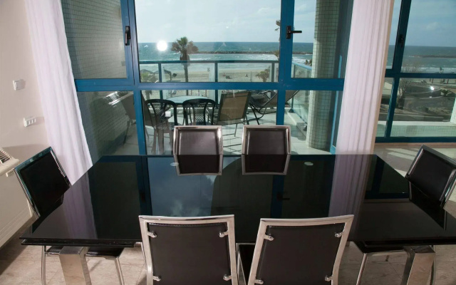 The Sea Apartments Tel Aviv by different locations