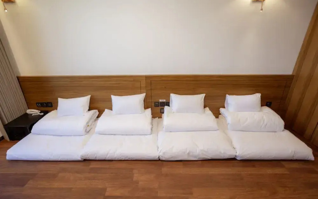 Luel Hotel