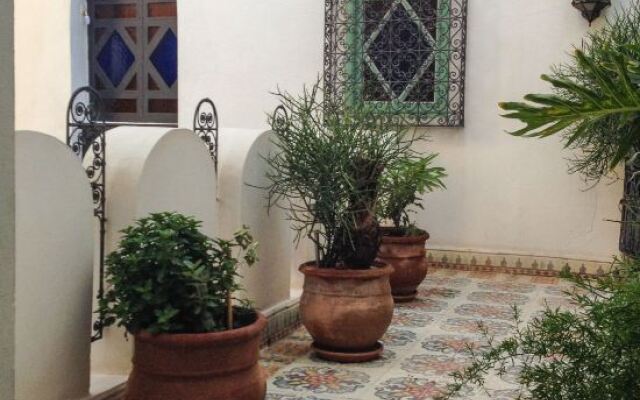 Отель Riad Maison-Arabo-Andalouse Марокко, Марракеш - отзывы, цены и фото номеров - забронировать отель Riad Maison-Arabo-Andalouse онлайн вид на фасад