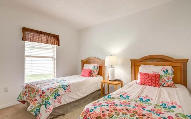 Virginie's Clear Creek 5 Bedroom Home