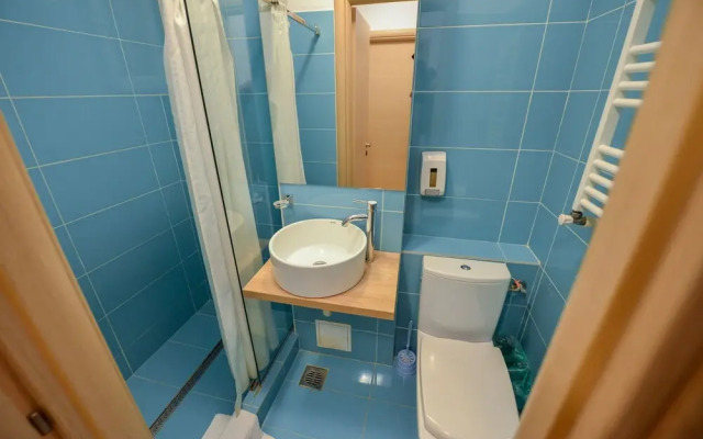 Bucharest Apartment - Two Bedrooms - 6 Guests - Cismigiu Gardens