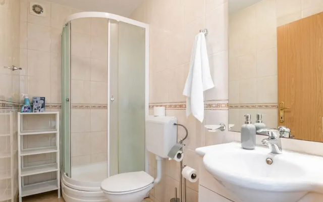 Sea-view Apartment in Mastrinka - Trogir With Balcony