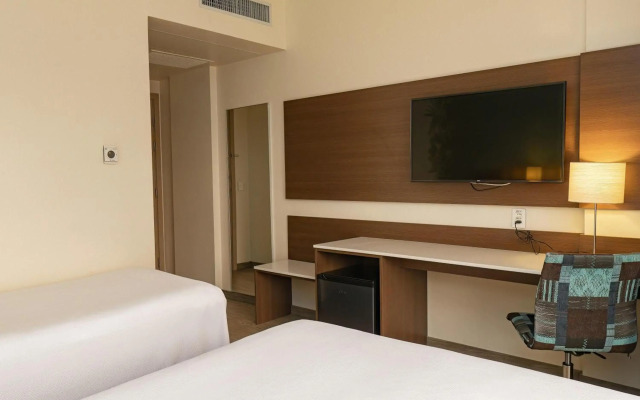 Ibis Styles Curitiba Aeroporto