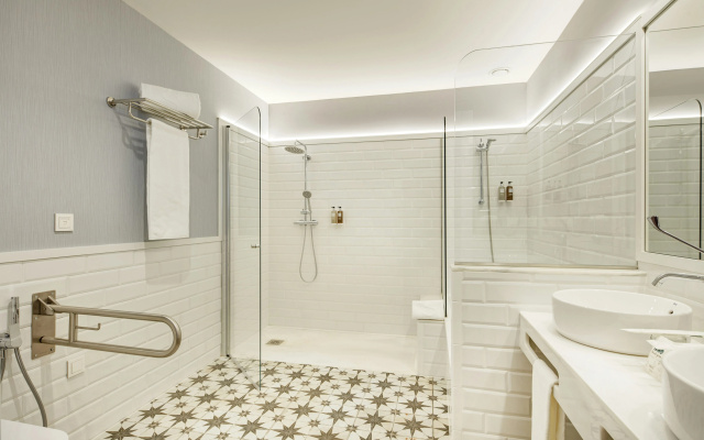 Sercotel Granada Suites