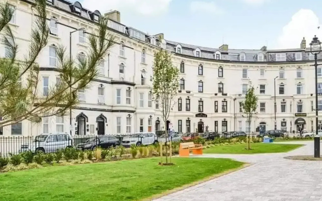 1 Bed Studio Sleeps 4 - Seaside, Dog Friendly