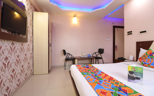 Hotel Crystal Court