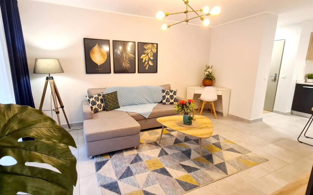 Anavai apartment