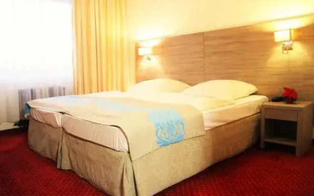 Hotel Lorien
