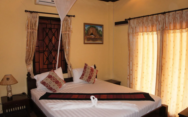 Singharat Guest House