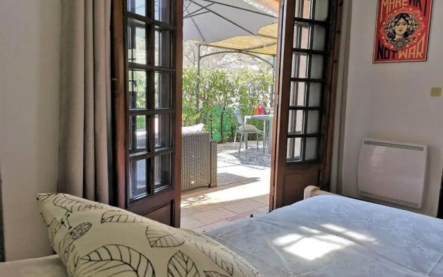Charmant 2 Pieces + Terrasse Entoure de Verdure (Adults Only)