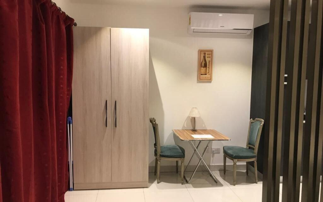 The Lennox Apartments-Airport