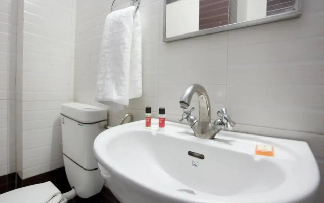 OYO 2326 Hotel Star Plaza