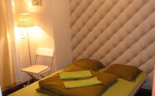 A La Russ Hotel Hostel комната для гостей