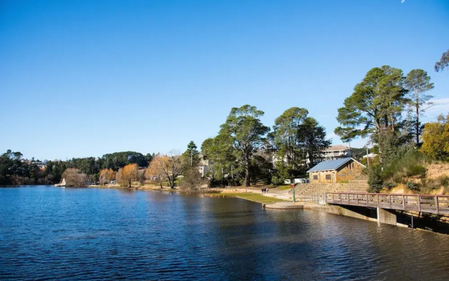 Lake Daylesford Apartment 2A