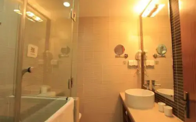 JI Hotel (Wuhan Guanggu Plaza)