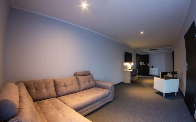 Hotel Seven