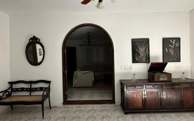Sítio com piscina e lareira