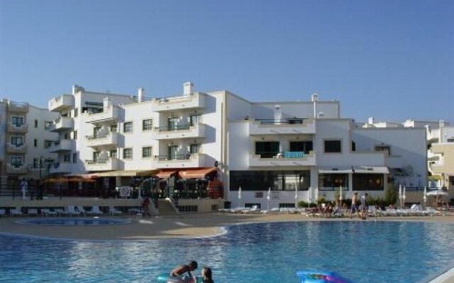 Отель Mar Alvor Португалия, Портимао - отзывы, цены и фото номеров - забронировать отель Mar Alvor онлайн вид на фасад