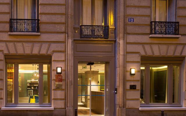 Отель Hôtel Sophie Germain вид на фасад