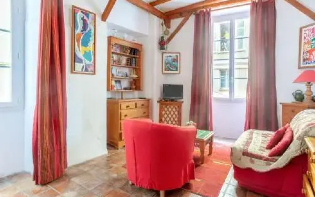 Apartment Miralheti