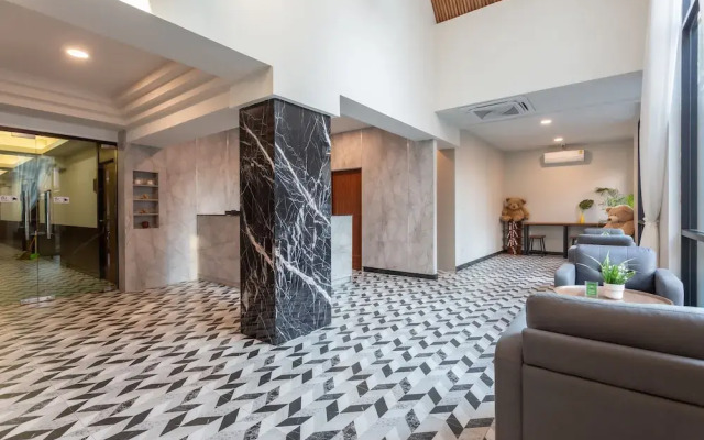 S7Ven Ratchada Hotel