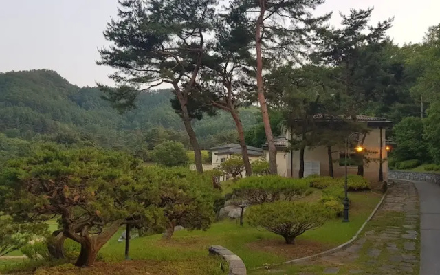 Crystal Valley CC Golden Village