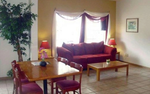 Rodeway Inn Salina North