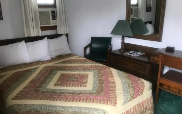 Chalet Motel