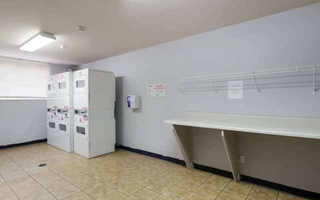 Savannah Suites