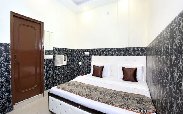 Hotel Aaryans