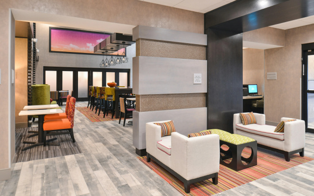 Hampton Inn & Suites Ames