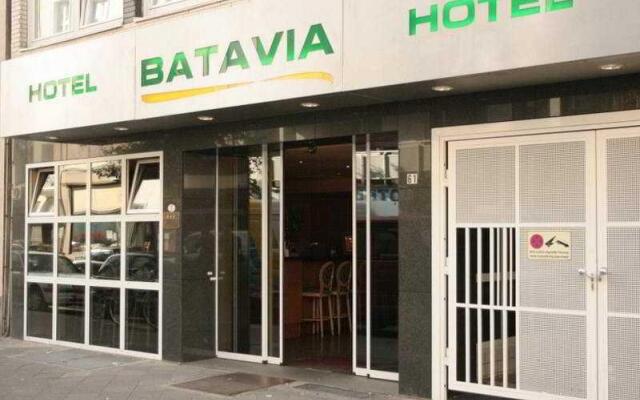 Отель Batavia Hotel Германия, Дюссельдорф - 9 отзывов об отеле, цены и фото номеров - забронировать отель Batavia Hotel онлайн вид на фасад