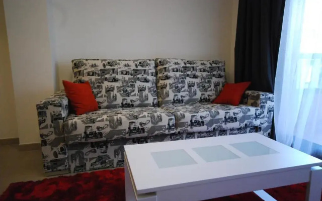 Las Flores Apartment