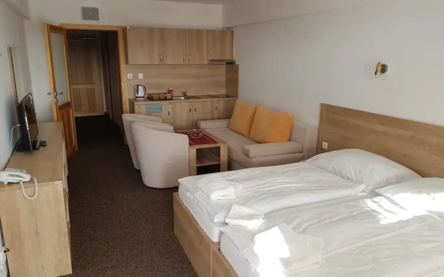 Hotel Toliar