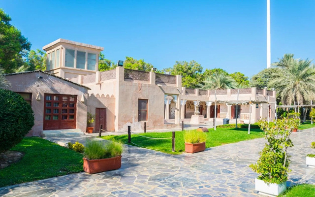 Golden Tulip Delma Suites