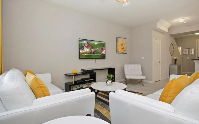 Four Bedrooms Townhome 5122