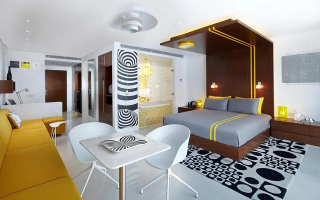 Luna2 Seminyak Bali