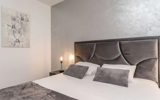 Luxury D Apartments