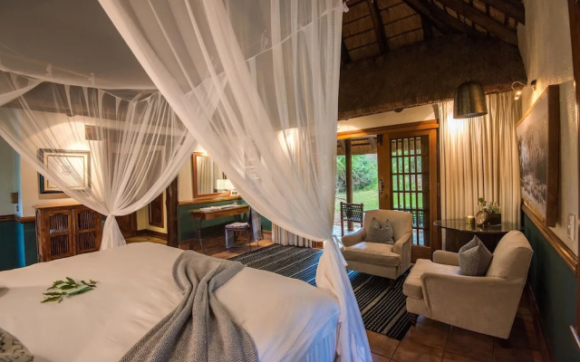 Thornybush Waterside Lodge