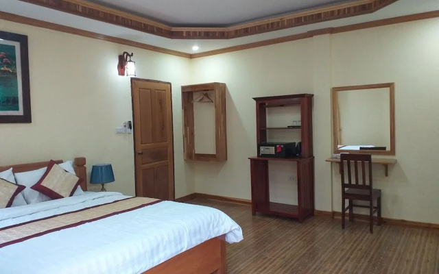 Xayana Home