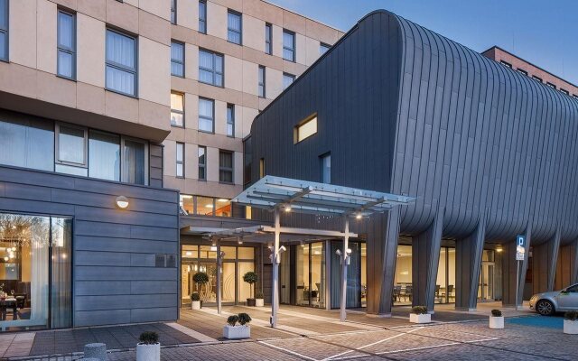 Отель BEST WESTERN PLUS Arkon Park Hotel Польша, Гданьск - 2 отзыва об отеле, цены и фото номеров - забронировать отель BEST WESTERN PLUS Arkon Park Hotel онлайн вид на фасад