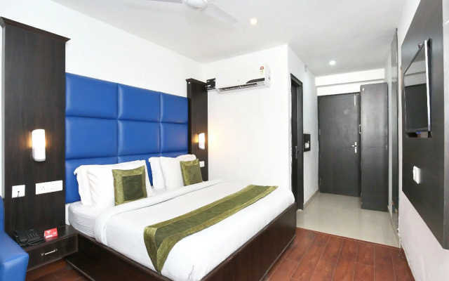 OYO 3712 Chandigarh Grand