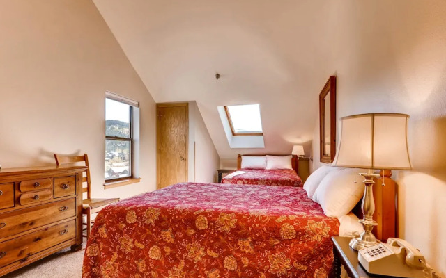 River Mountain Lodge
